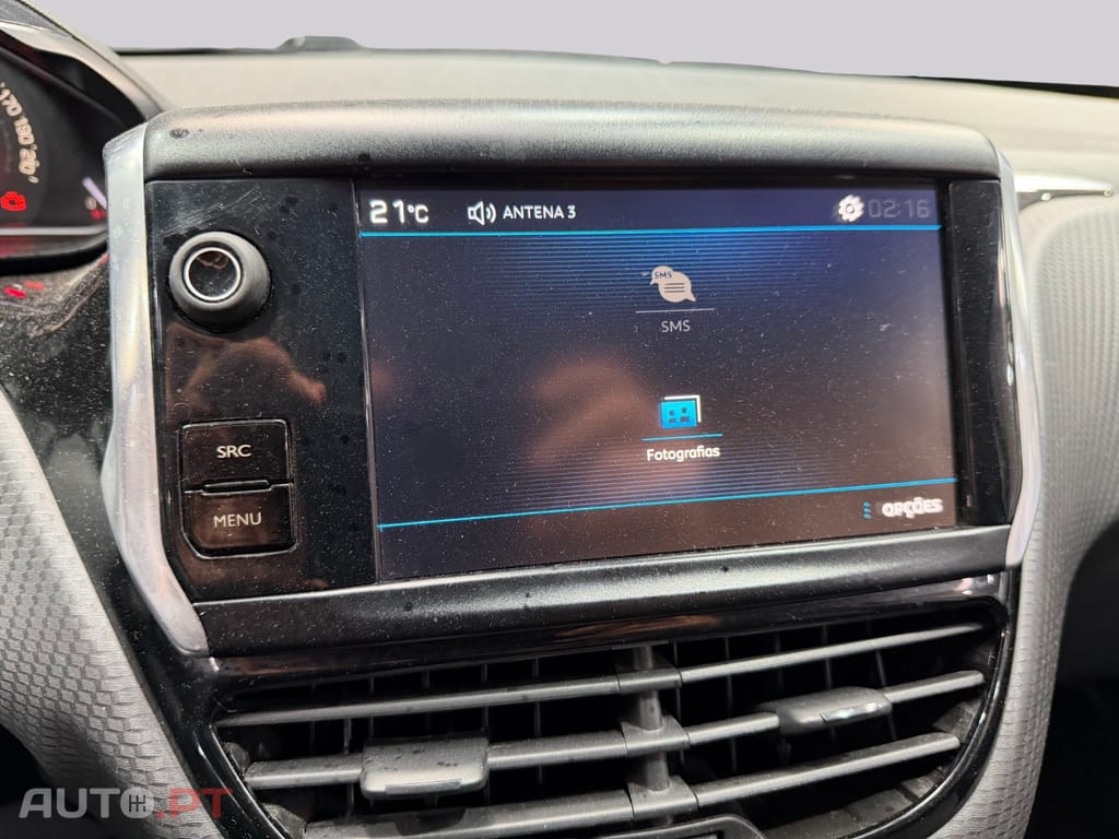 Peugeot 2008 1.2 e-VTi Style