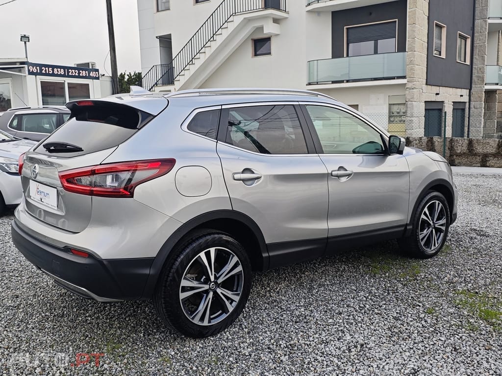 Nissan Qashqai 1.5 dCi N-Connecta J18