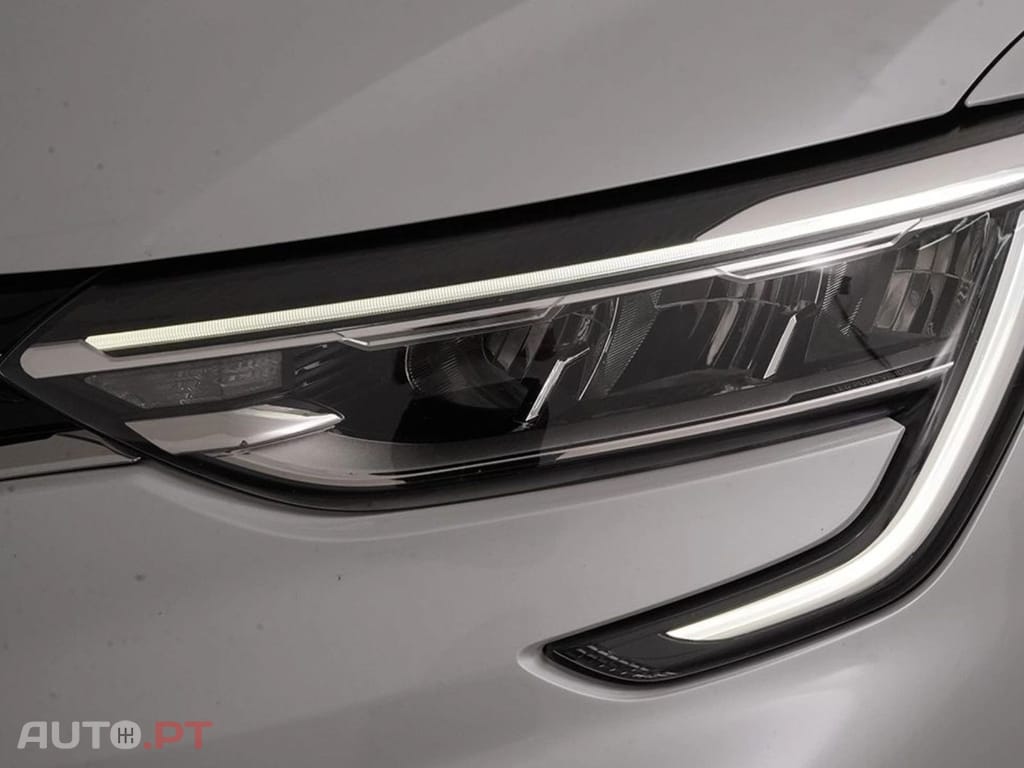 Renault Arkana I.V.A DEDUTÍVEL E-Tech R.S.Line