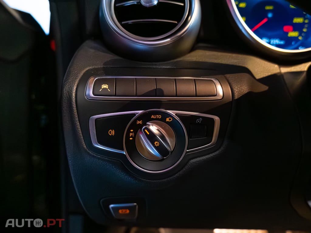 Mercedes-Benz C 200 Cabrio 9G-Tronic AMG Line