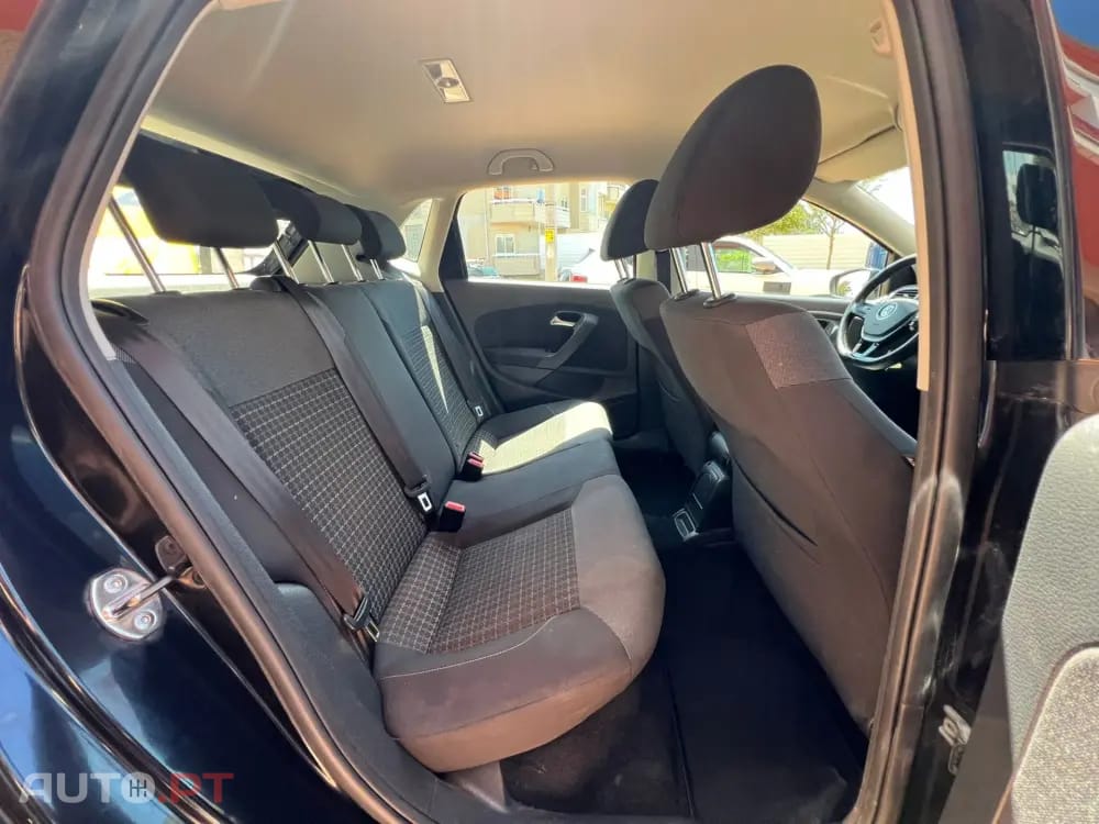Volkswagen Polo 1.0 Confortline