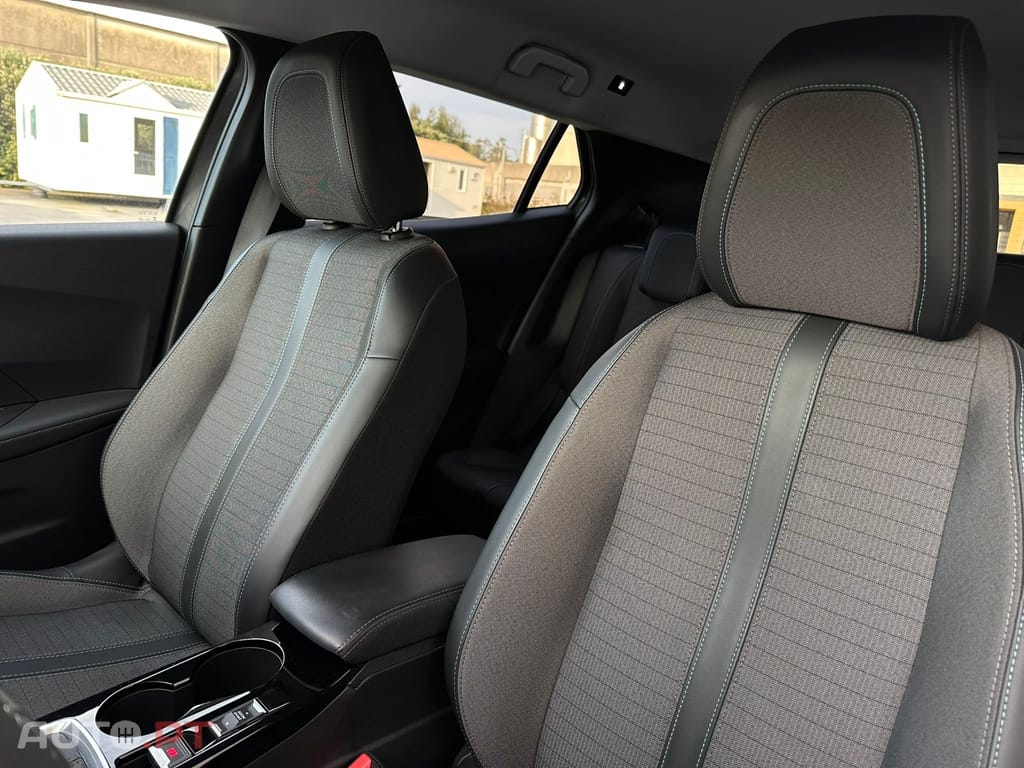 Peugeot 2008 1.5 BlueHDi Allure