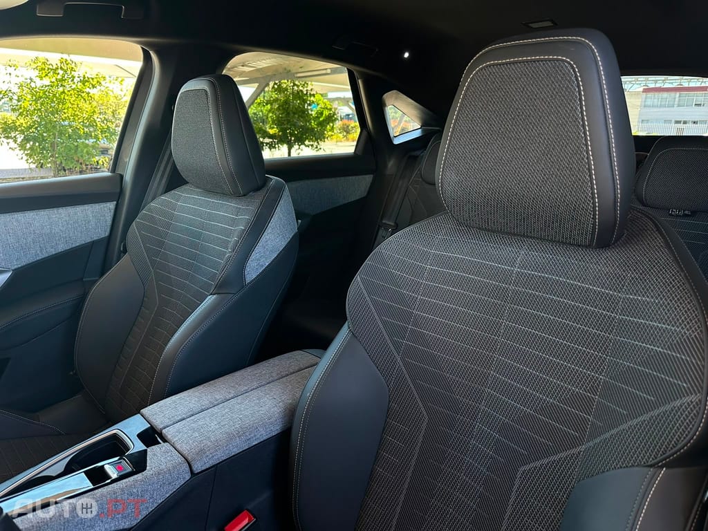 Peugeot E-3008 73 kWh Allure