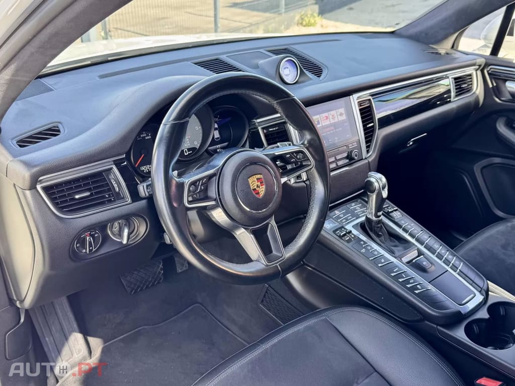 Porsche Macan S