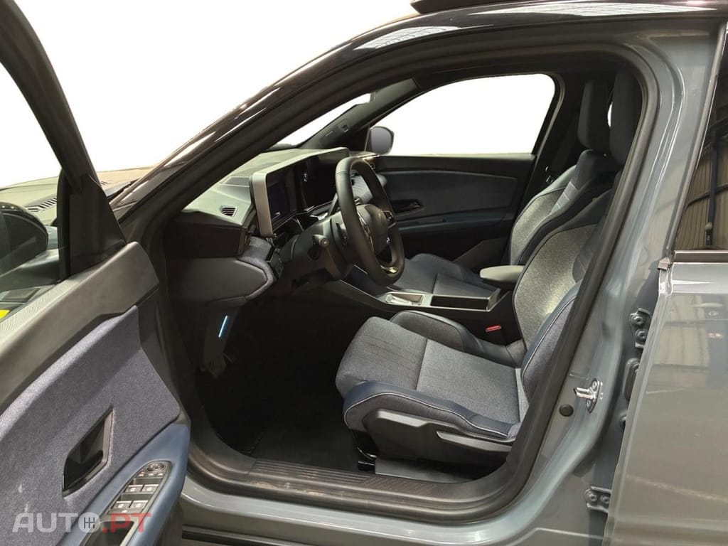 Renault 4 E-Tech Autonomie Confort Techno