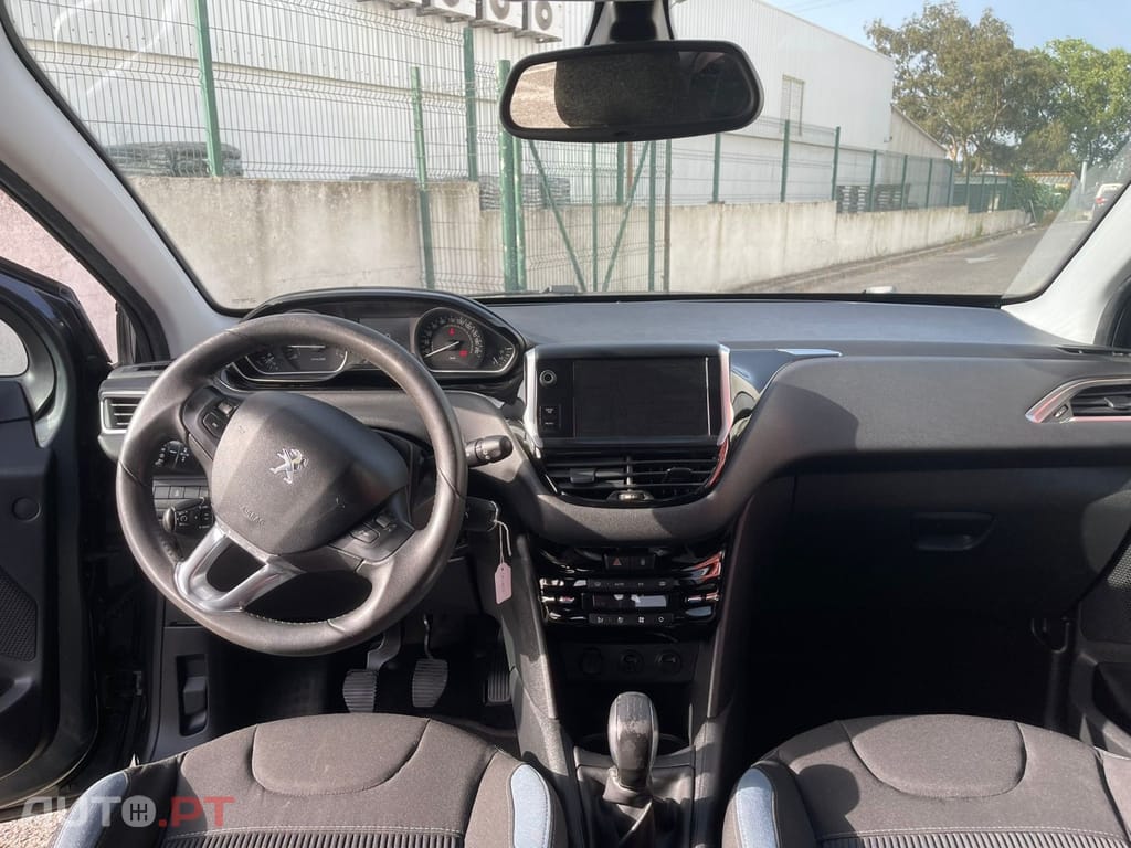 Peugeot 208 1.2 VTi Allure