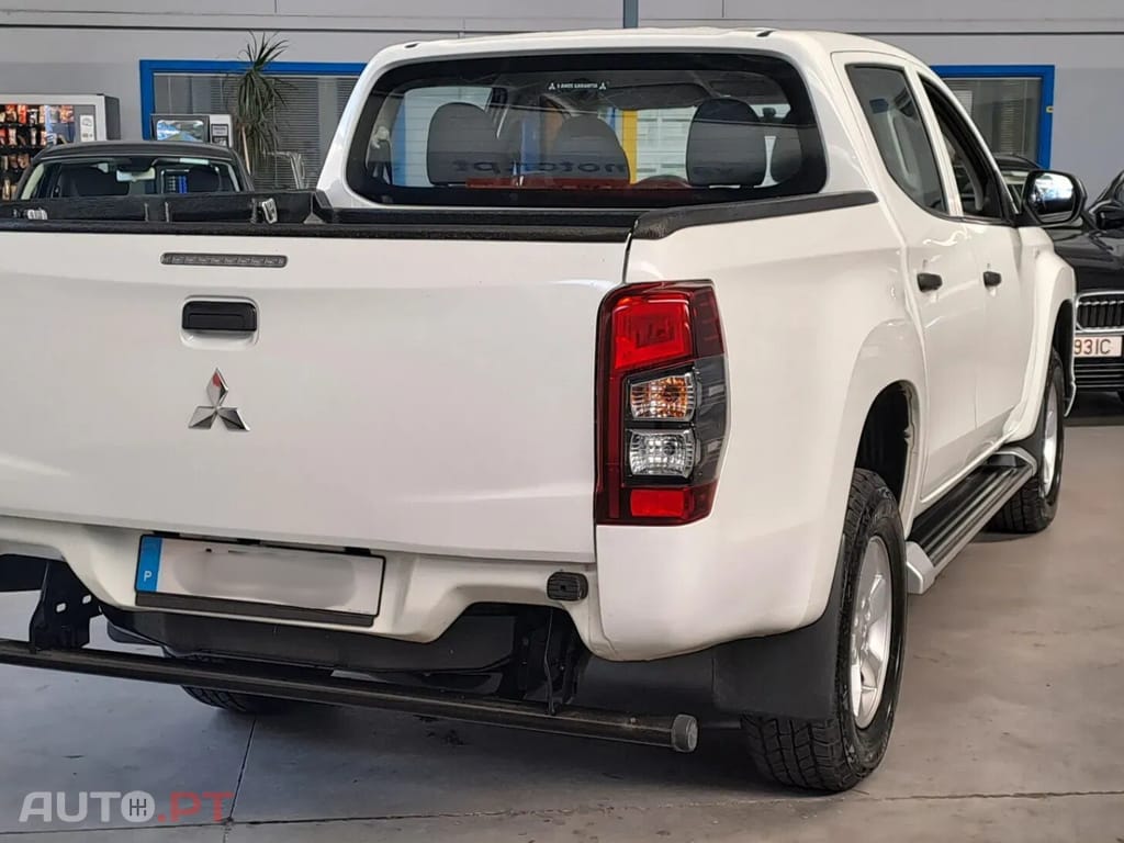 Mitsubishi L200 CD 4X4 5L