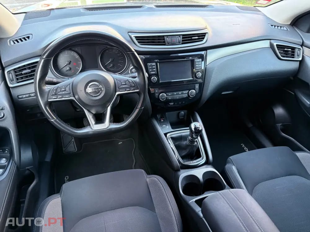 Nissan Qashqai 1.2 DIG-T N-Connecta 18