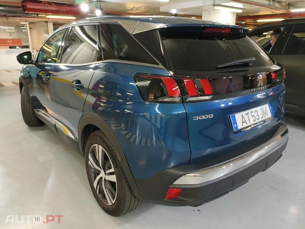 Peugeot 3008 1.6 Hybrid Allure e-EAT8