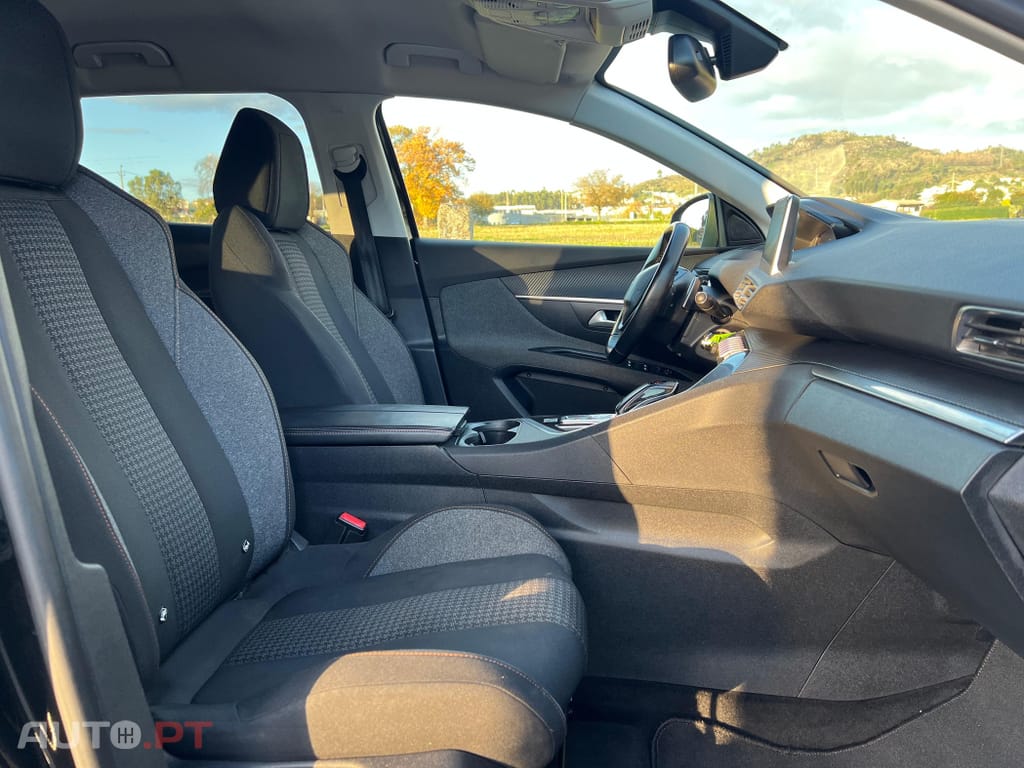 Peugeot 3008 1.6 BlueHDi Active Pack EAT8