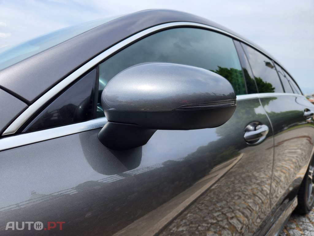 Mercedes-Benz CLA 180 d Shooting Brake AMG Line Aut.