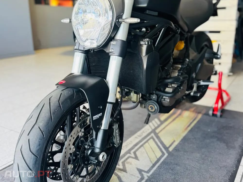 Ducati Monster 821