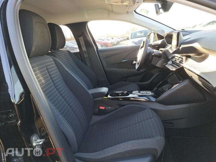 Peugeot E-208 50 kWh Style