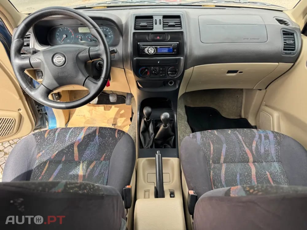 Nissan Terrano Outro