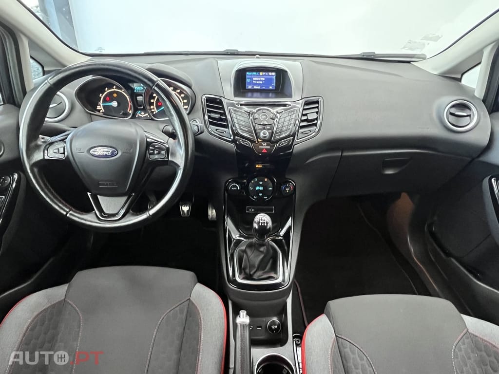 Ford Fiesta 1.0 T EcoBoost STLine Black&RED