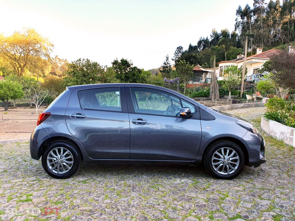 Toyota Yaris 1.0 VVT-i Comfort+Pack Style+Pack Techno+Navi