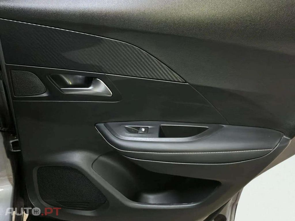 Peugeot 2008 1.2 PureTech Allure EAT8