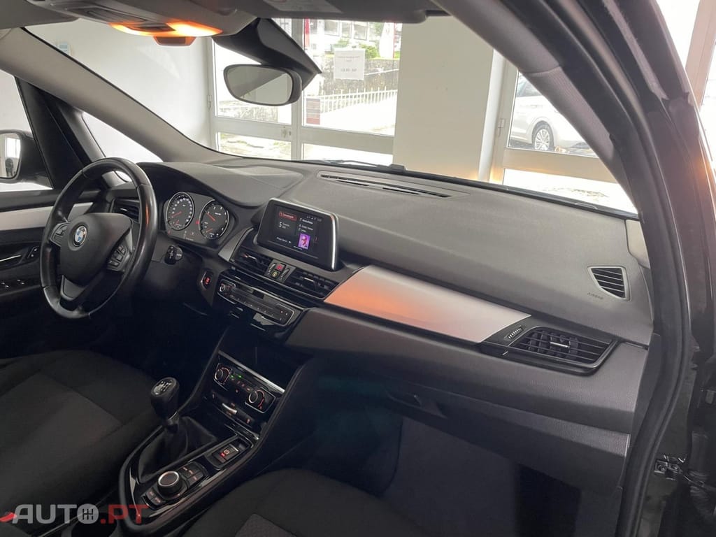 BMW 216 d Line Luxury