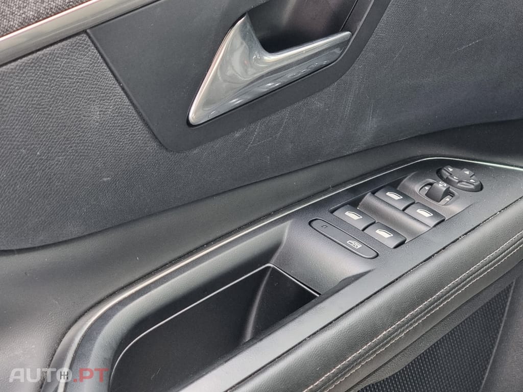 Peugeot 3008 1.6 BlueHDi Allure