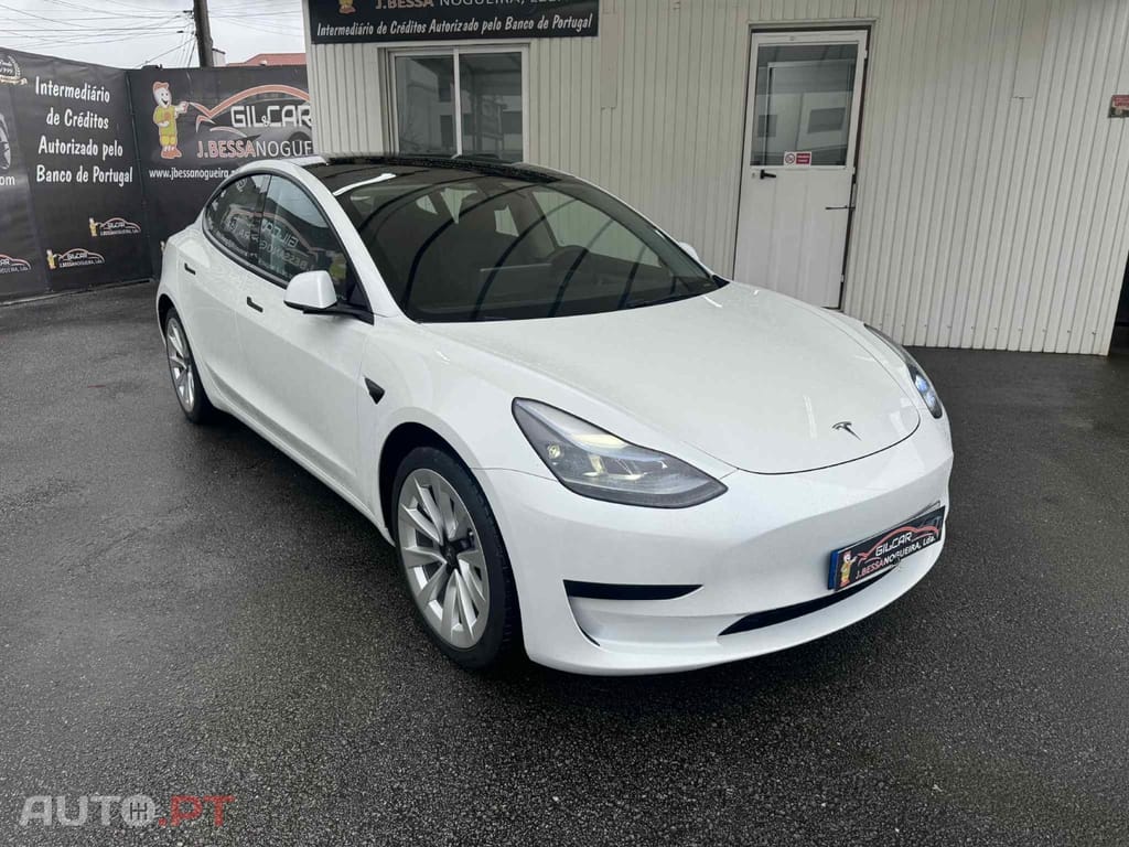 Tesla Model 3 Standard Range Plus RWD