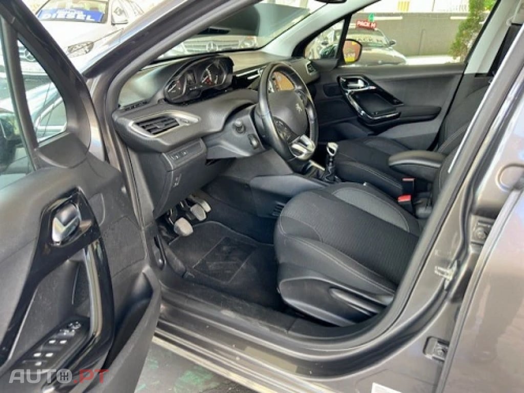 Peugeot 208 1.4 HDi Active