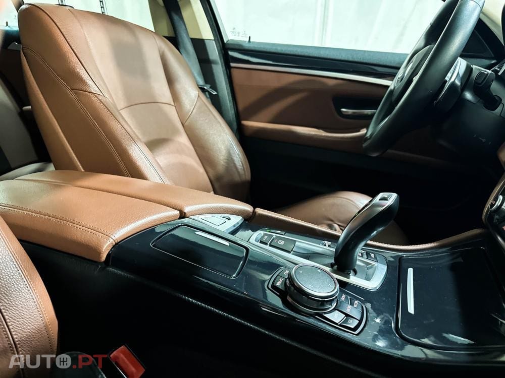 BMW 520 d Pack Desportivo M Auto