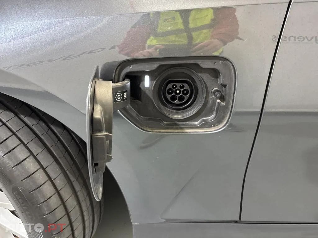 BMW 330 e Touring Corporate Edition Auto