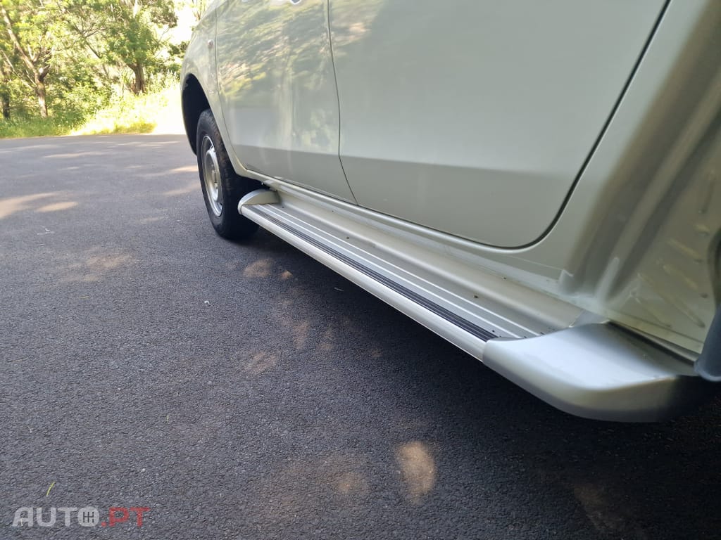 Mitsubishi L200 2.3 DI-D CD Invite 2WD
