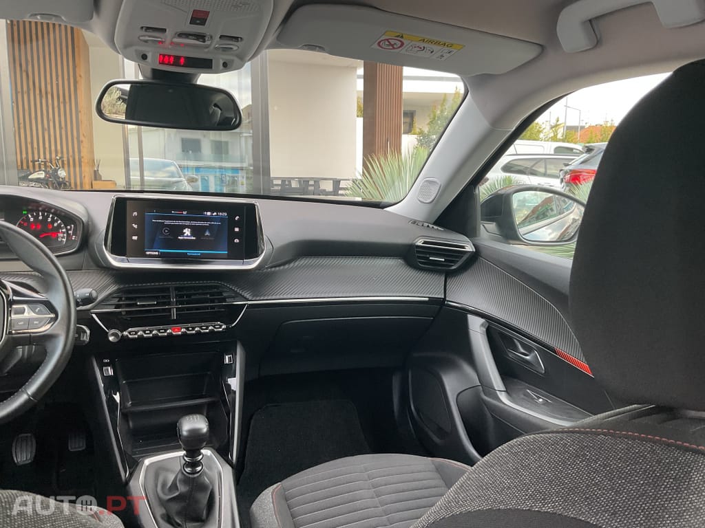 Peugeot 2008 1.2 PureTech Active Pack