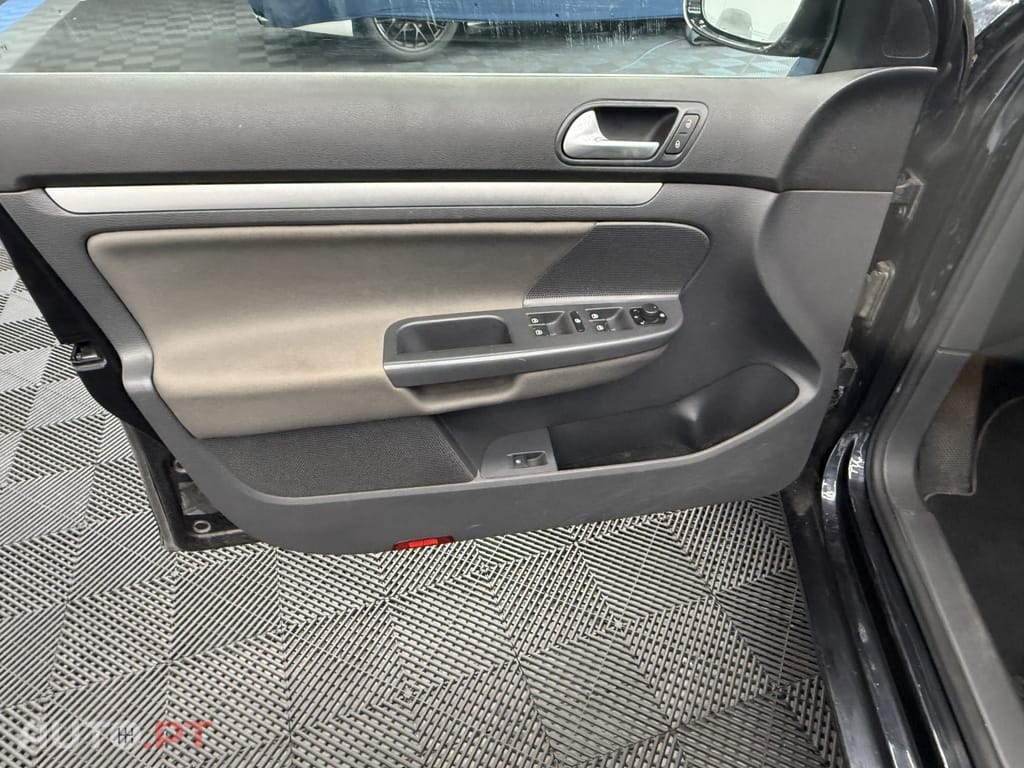 Volkswagen Jetta 1.9 TDi Confortline