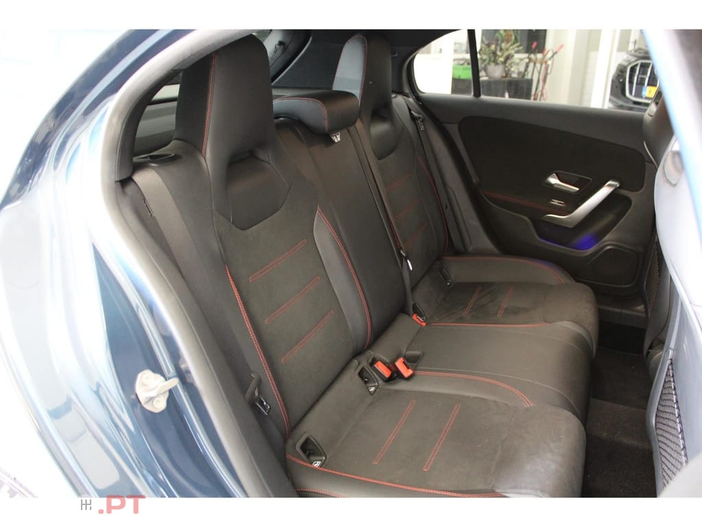 Mercedes-Benz A 180 d AMG Line