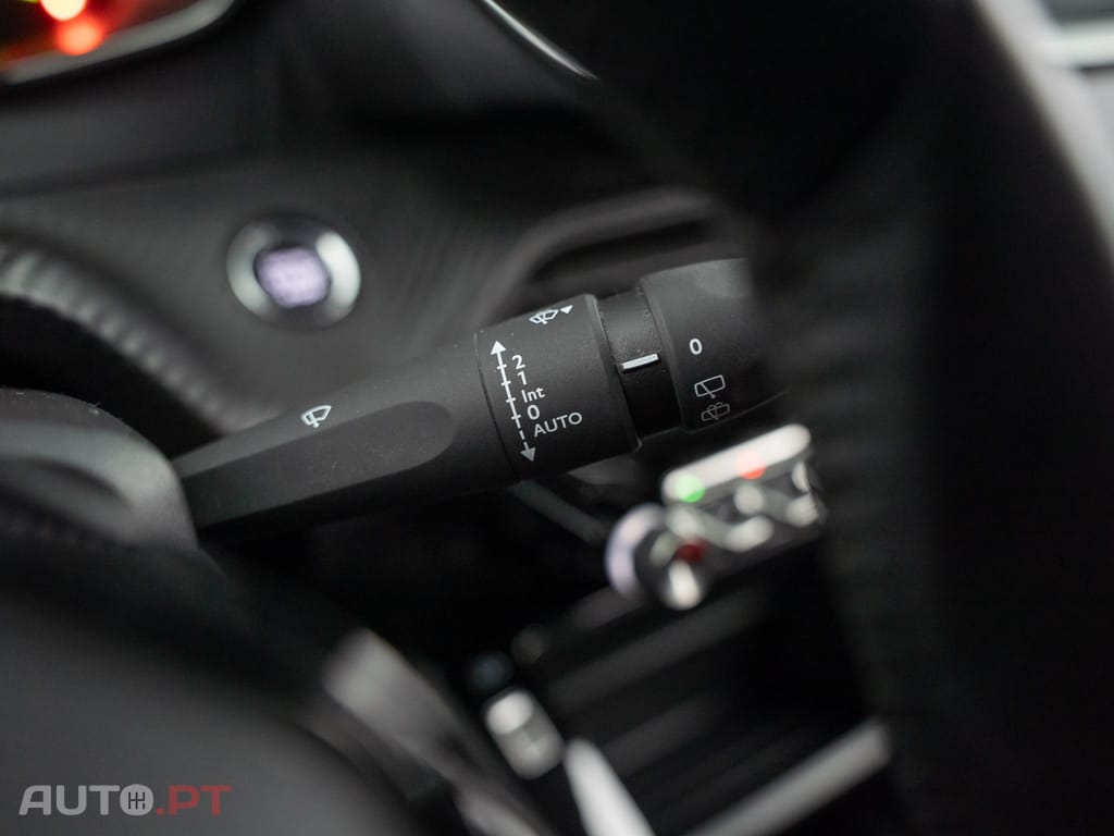 Peugeot E-2008 50 kWh Active Pack