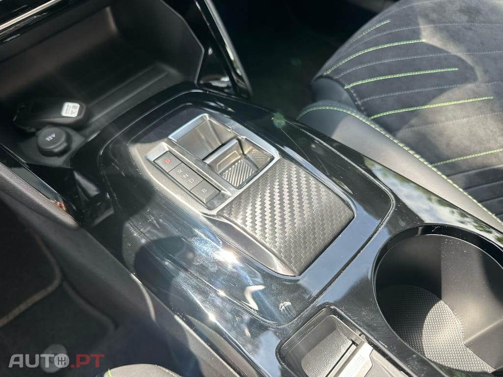 Peugeot E-2008 50 kWh GT Pack