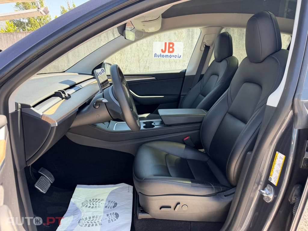 Tesla Model Y Long Range Tração Integral
