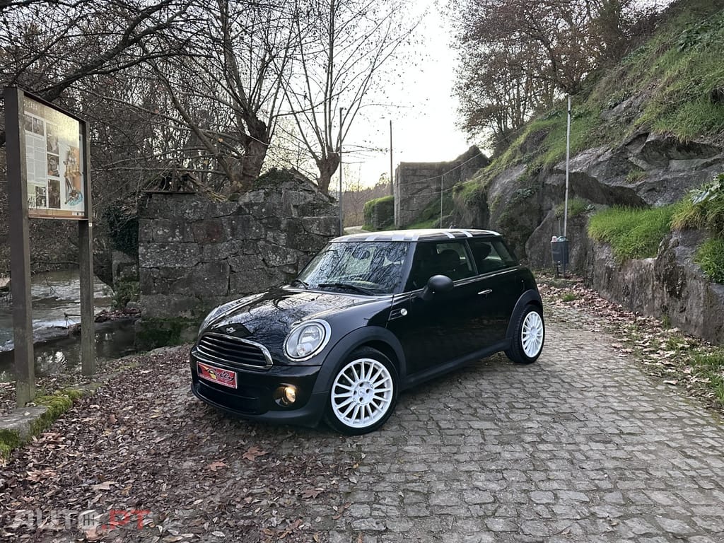 MINI Cooper Cooper D