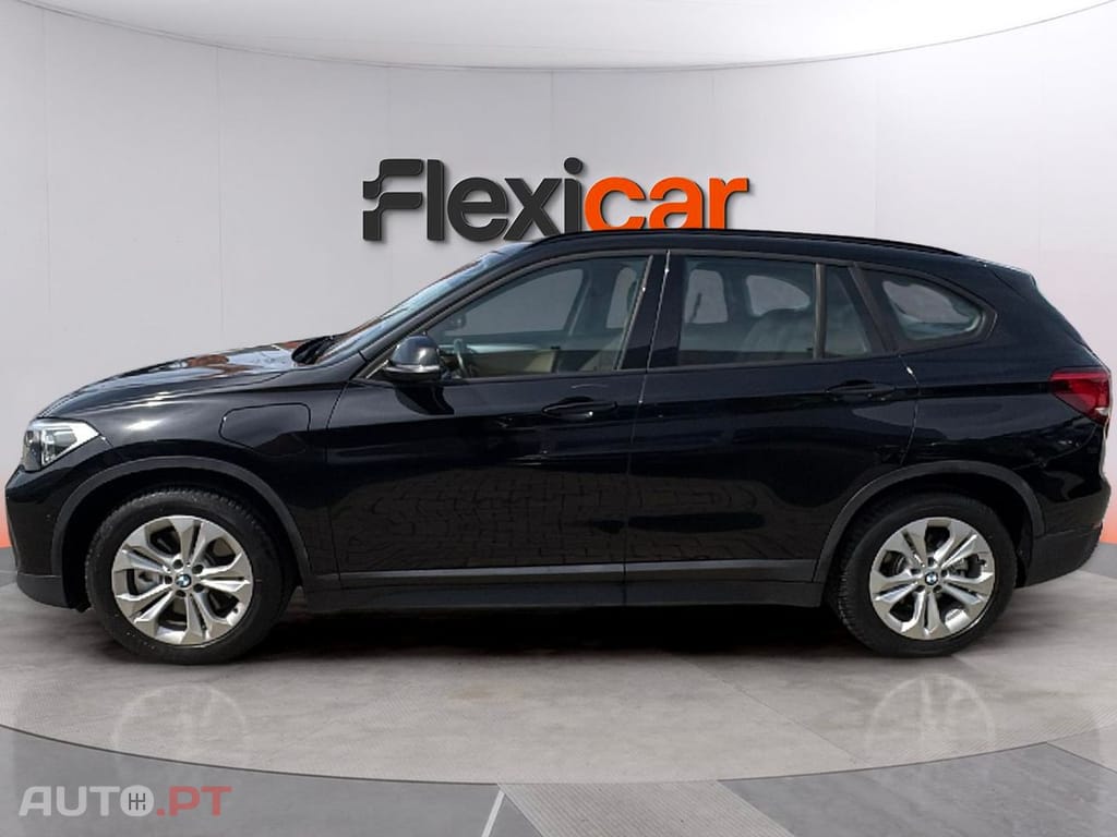 BMW X1 25 e xDrive — fotografia 4