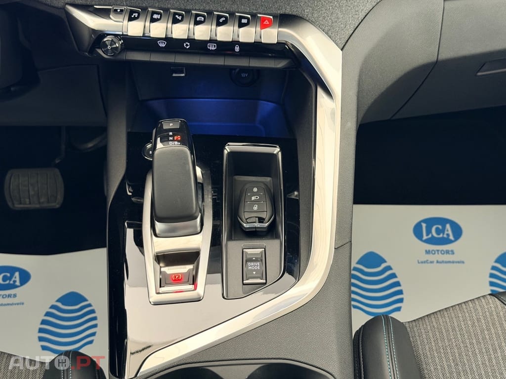 Peugeot 3008 1.6 Hybrid Allure Pack e-EAT8