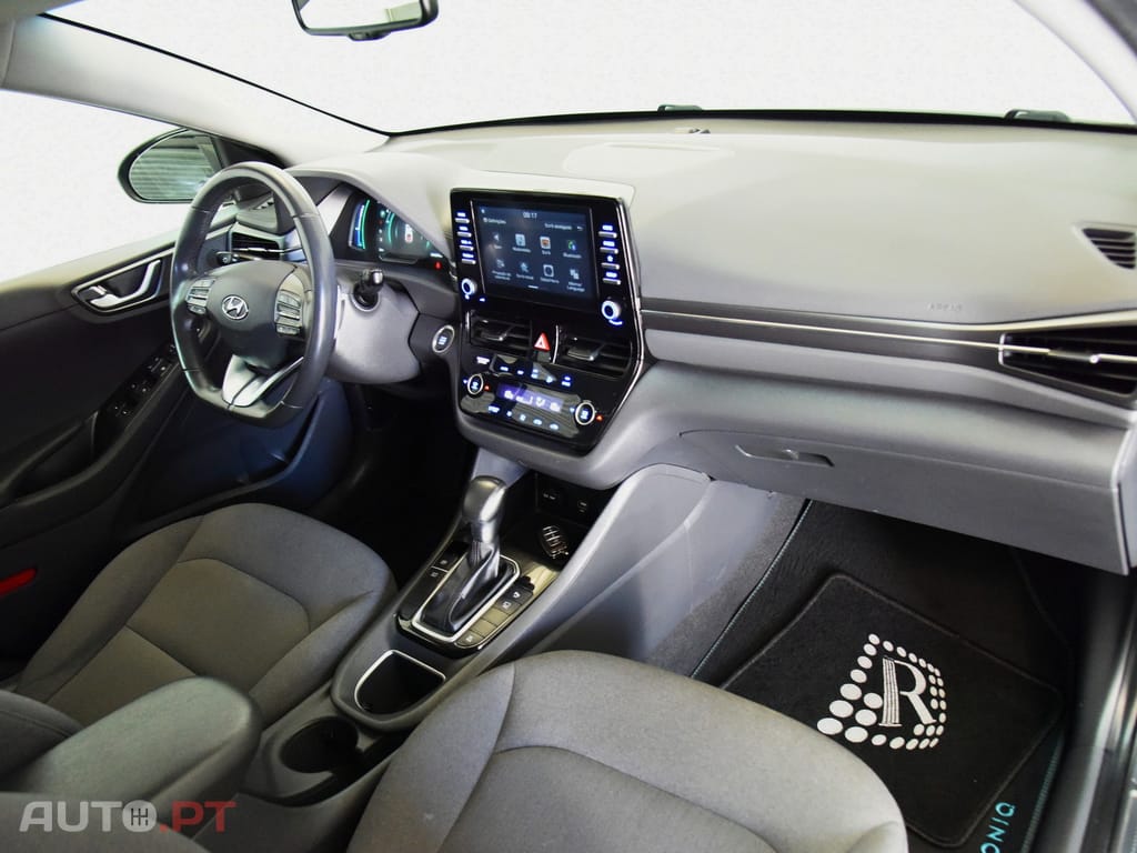 Hyundai Ioniq 1.6 GDI PHEV
