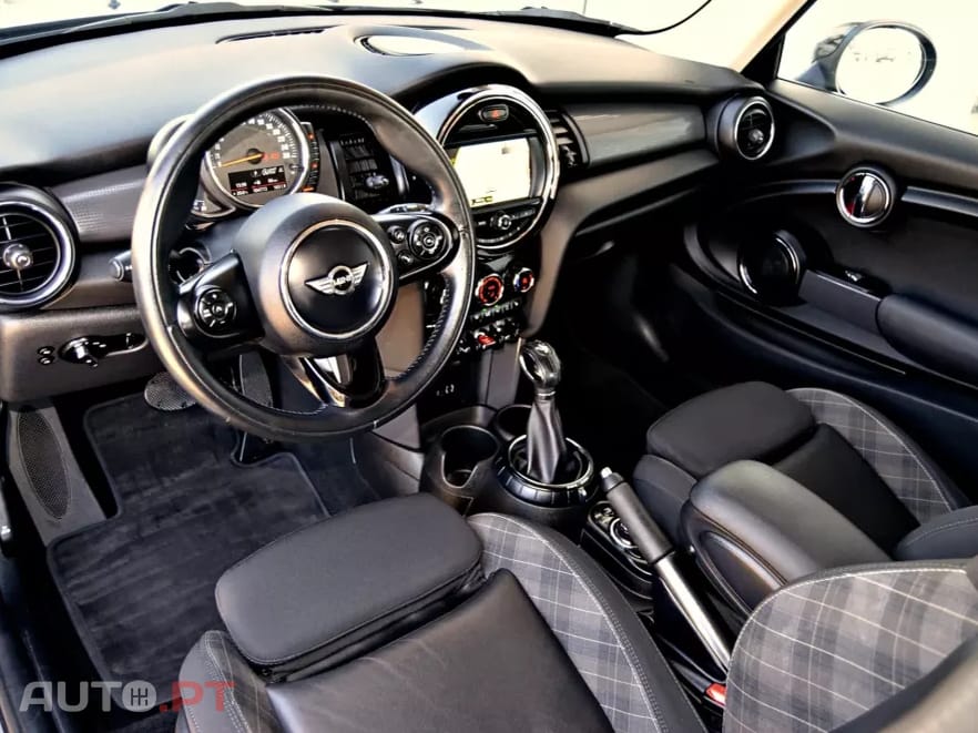 MINI Cooper Cooper D Auto