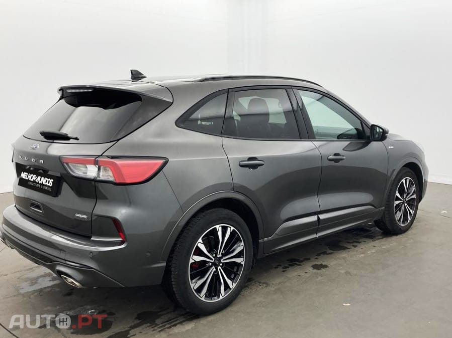 Ford Kuga 2.5 FHEV ST-Line X