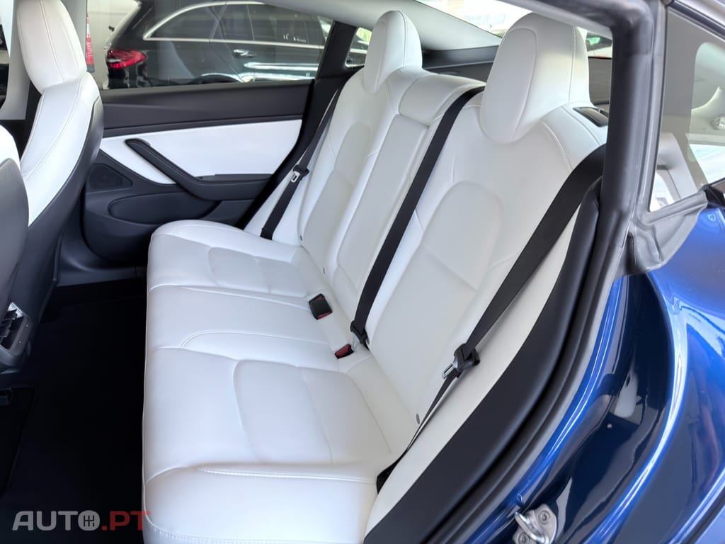 Tesla Model 3 Performance Tração Integral