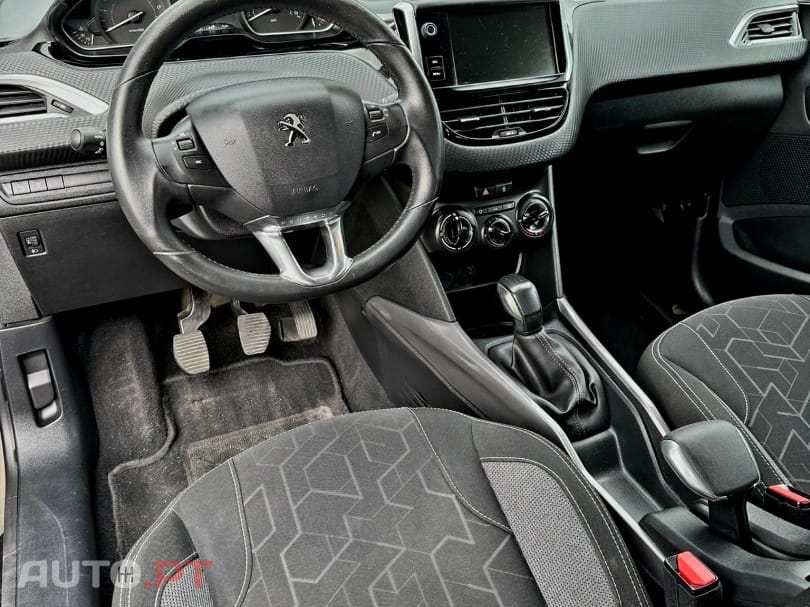 Peugeot 2008 1.6 BlueHDi Style