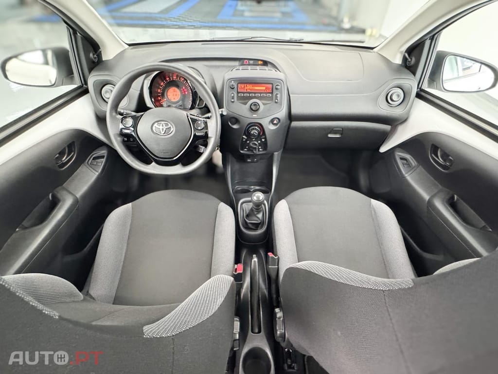 Toyota Aygo 1.0 X-Play Plus