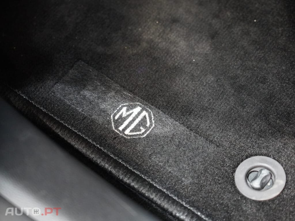 MG MG4 64 kWh Luxury