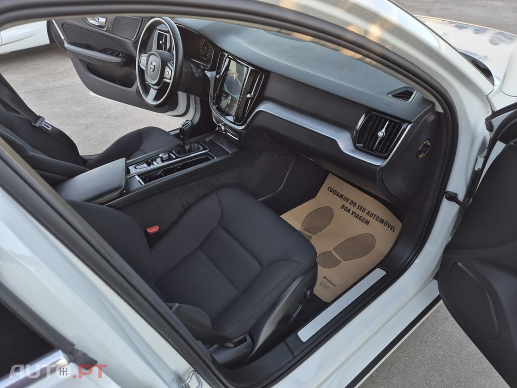 Volvo V60 2.0 D3 Momentum