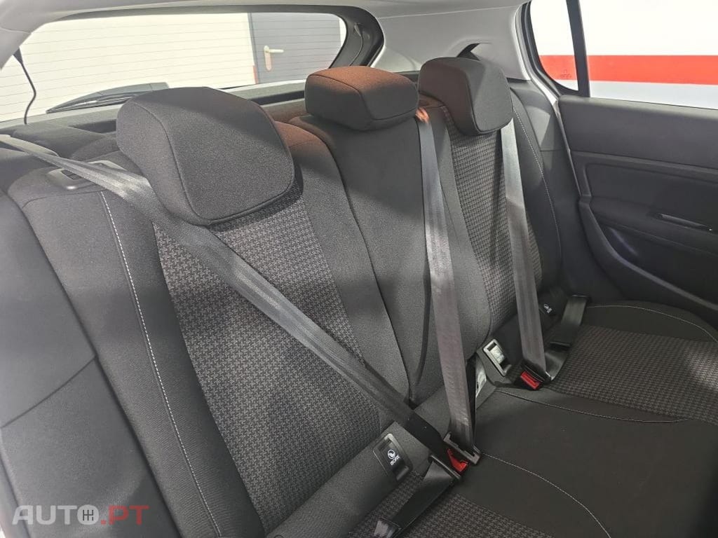 Peugeot 308 1.5 BlueHDi Business Line