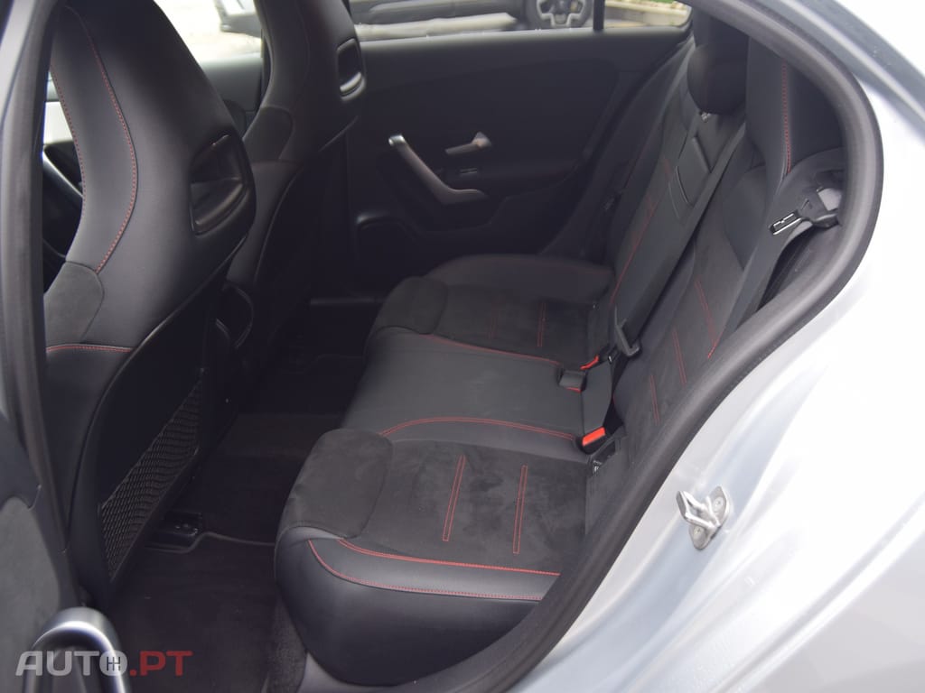Mercedes-Benz A 250 e AMG Line