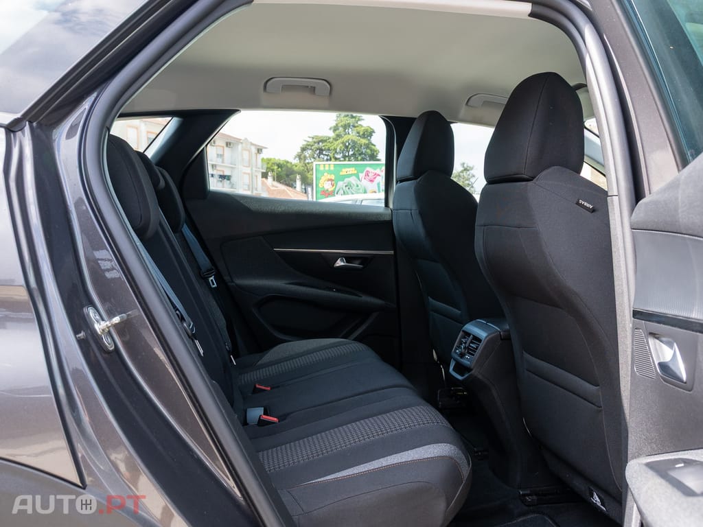 Peugeot 3008 1.5 BlueHDi Active Pack