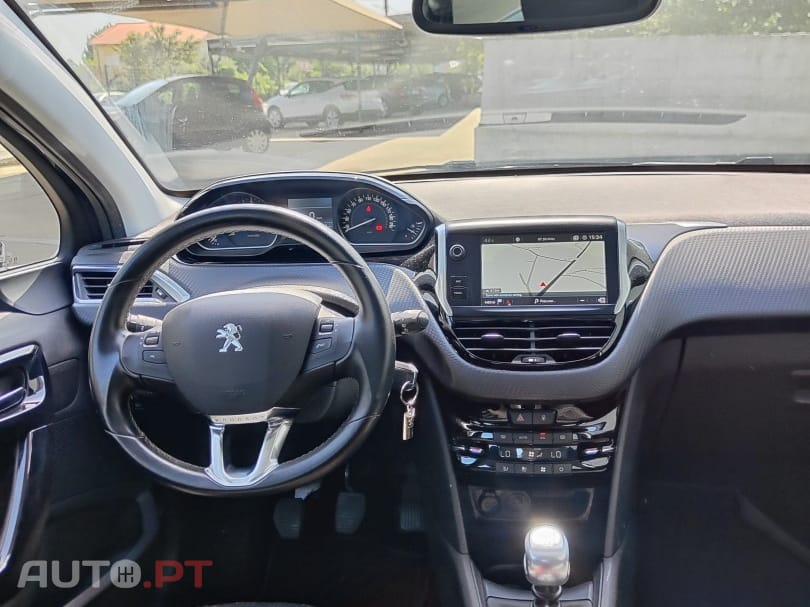 Peugeot 208 Allure