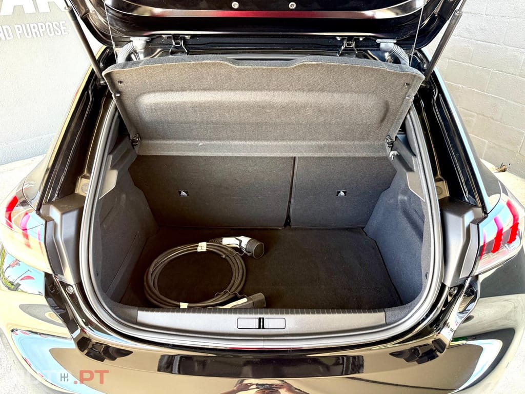Peugeot E-208 50 kWh GT